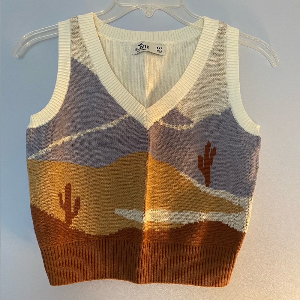 Hollister NWOT Women’s Western V-Neck Sweater Vest